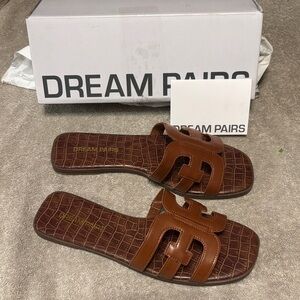 Dream Pairs Tan Slide Sandals